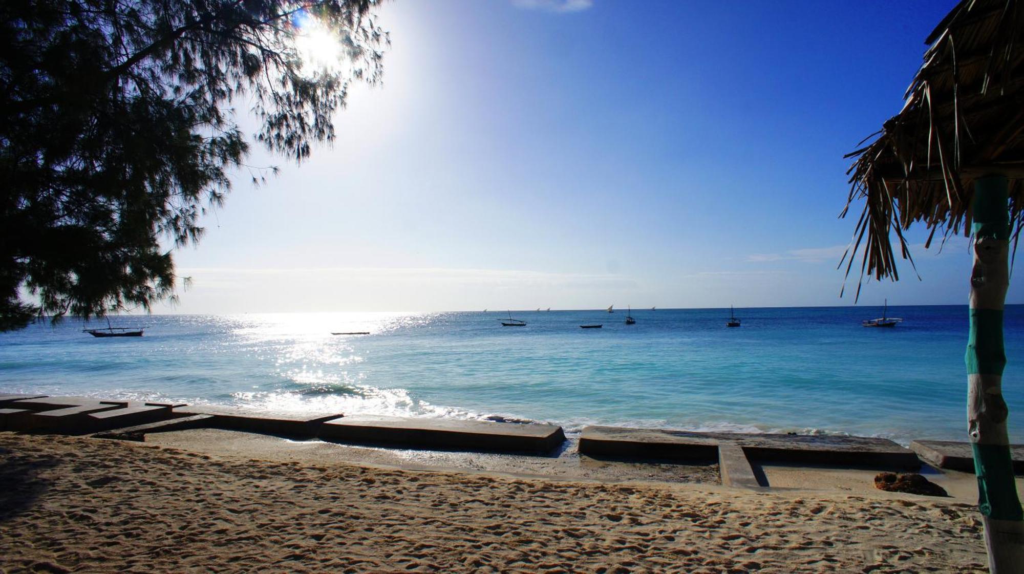 Smiles Beach Hotel Nungwi Exterior foto